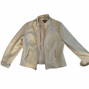 Roz & Ali Cream Quilted Leather Jacket - Size Large.